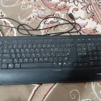 کیبورد و موس و میز