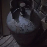 یکعددکپسول ۱۱کیلویی پرسی گاز همراه رگولاتور