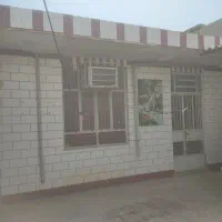 خانه در خیابان مطهری سر خیابان اصلی