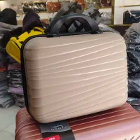 لباس و کیف|لباس|اهر, |دیوار