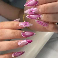 کاشت و ترمیم ناخن 5 سال سابقه کار