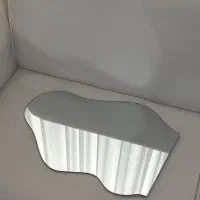 آینه رومیزی طرحیران مدل دفرمه با پایه چوب طبیعی