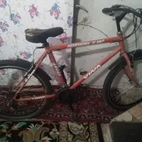 یک دوچرخه 26 دنده ای vina