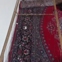 تخت قدیمی محکم