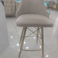 صندلی پایه بلند در حد نو رنگ ثابت