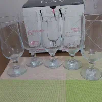 ۵ عددگیلاس پایه دار ۸۵۰۰۰۰ تومان