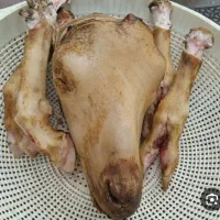 کله پاچه و سیراب تمیز میشود