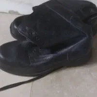 یه جفت پوتین نو