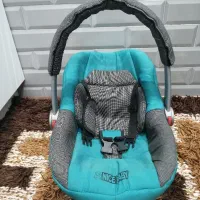 فروش کریر در حد نو به همراه کالسکه مارک دلیجان