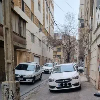 مغازه-دونبش-با-گذر-وپاخور-شلوغ