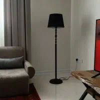 آباژور ایستاده برند ( ایکیا ) مشکی|چراغ خواب و آباژور|اصفهان, باغ دریاچه|دیوار
