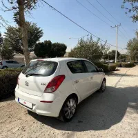 هیوندای i20