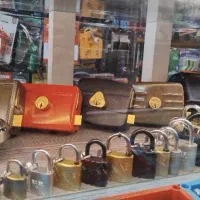 بورس انواع قفل کتابی،آویز،حیاطی،فرمان ابزار فدائی|ابزارآلات|مشهد, هفده شهریور|دیوار