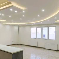 فول محله یک آسانسور روشن