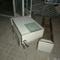 سه   عدد   کابینت   کشویی  و  دکوری   شیشه  ای