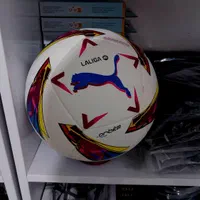 توپ فوتبال|ورزش‌های توپی|شیراز, وحدت|دیوار