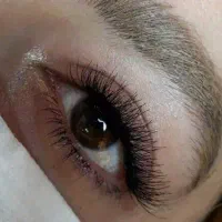 کاشت مژه و ناخن باهم 900
