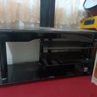 میز تلویزیون شیشه ای