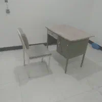 میز تحریر آموزگاری و دو عدد صندلی
