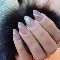 آموزش کاشت ناخن