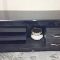 میز تلوزیون در حد نو