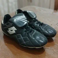 کفش استوک چمنی برند لوتو(اورجینال)|تجهیزات ورزشی|دزفول, |دیوار