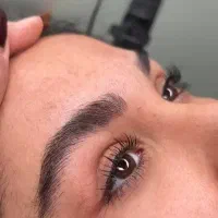 مرکز آرایش دائم کنگاور با مشاوره رایگان و تخصصی