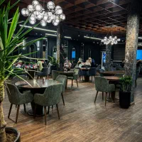 سرآشپز - باریستا - سالندار - نظافتچی