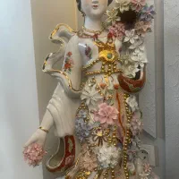 دو تا مجسمه