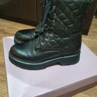 بوت طرح چستر|کیف، کفش، کمربند|ساری, |دیوار