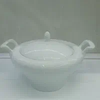 تعدادی ظرف|ظروف سرو و پذیرایی|شاهینشهر, نظامی|دیوار