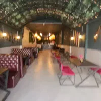 تجاری با بر ۶ متری در اواسط دانش
