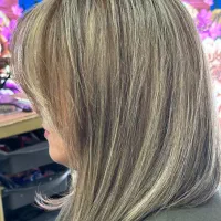 سالن زیبایی رزا|خدمات آرایشگری و زیبایی|ساری, |دیوار