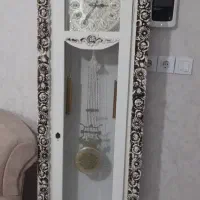 ساعت  ایستاده تمییز  ومرتب