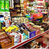 فروشنده سوپر مارکت شیفت شب