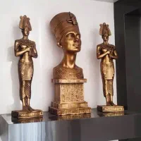 مجسمه فرعون و جغد