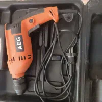 اجاره نردبان ۳متری و قیچی باغبانی ودریل  برقی