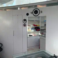 تجهیزات لباس فروشی(دکور و‌میز پیشخوان) و سالن ناخن|فروشگاه و مغازه|کهریزک, |دیوار