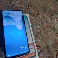 گوشی بسیار تمیز سالم هست