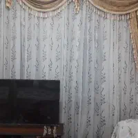 پرده با کتیبه و والن