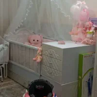 تخت نوجوان و نوزاد
