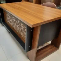 یک عدد میز کارمندی خیلی شیک در حد نو|فروشگاه و مغازه|اردکان, |دیوار