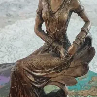 چند تا مجسمه ویه تابلوی بسم الله