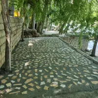 سکوتخت لب آب  تخت کاوردارمارکده(اِل سِوَن شاهسون)|اجارهٔ کوتاه‌مدت ویلا و باغ|اصفهان, مرداویج|دیوار