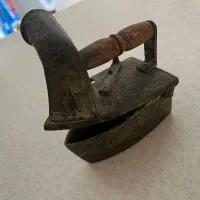 اطو زغالی قدیمی دکوری