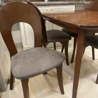میز نهارخوری ۴ نفره در حد نو