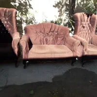 مبل۵نفره جنس بدنه چوب ،روکش مخمل،سبک