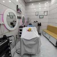 نیازمند آرایشگر