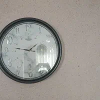 ساعت دیواری به قطر 59 در حد نو