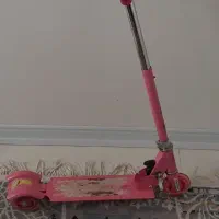 اسکوتر و اسباب بازی